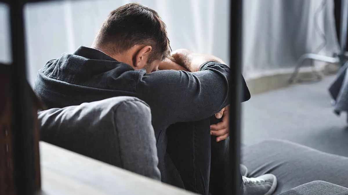 Какие психические заболевания обостряются осенью