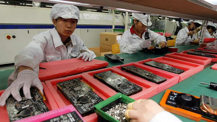 Foxconn и China Labour Watch обсуждают условия труда в Китае для iPhone 17-0