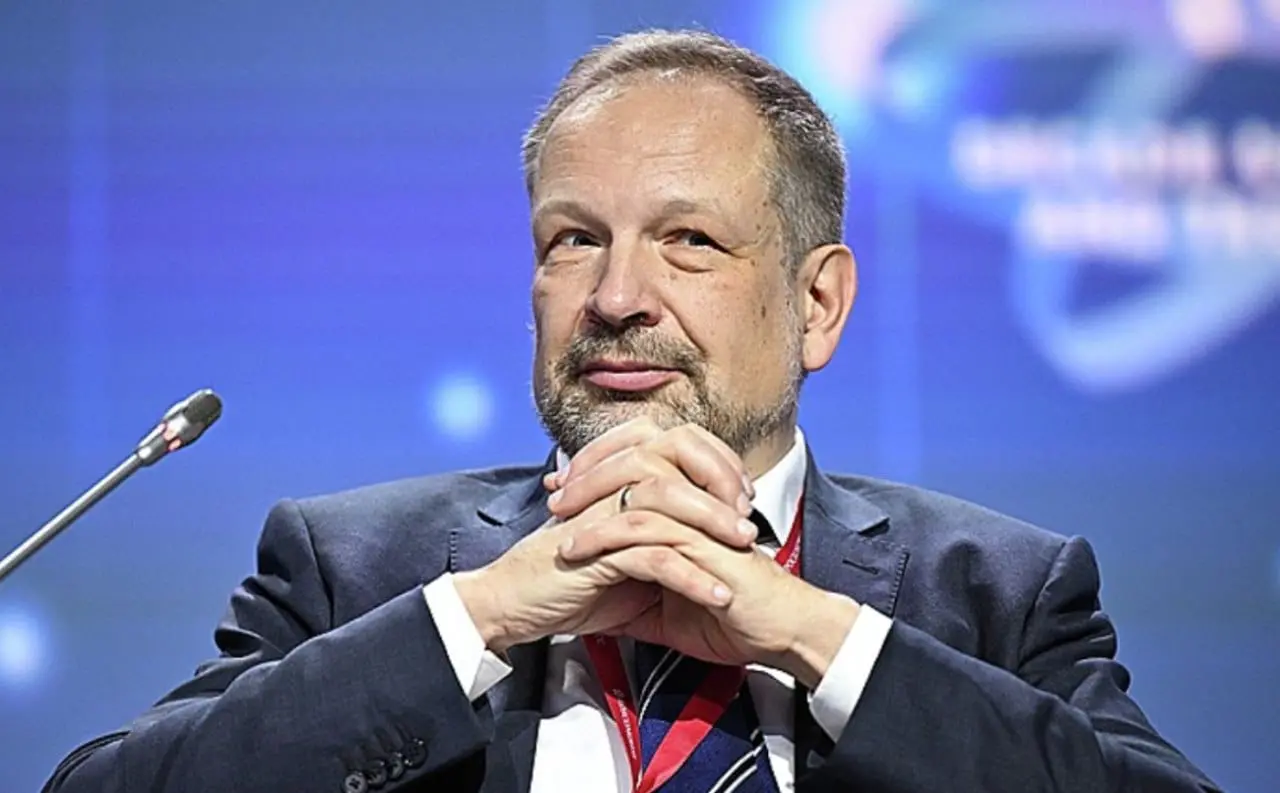 Институт космических исследований оценивает перспективы России в лунной гонке после Луны-25-0