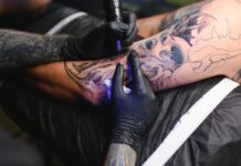 Привычные технологии, использованные необычным образом Нанесение татуировки