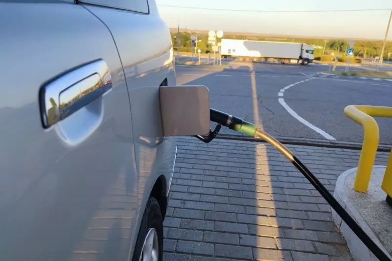 Заправка автомобиля Елена Гиневская, ИА Stavropol.Media