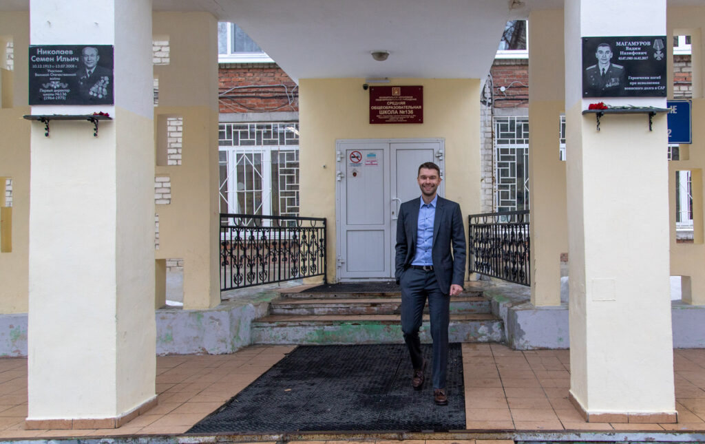 Алексей Вихарев — работает там, где пиар не дотянулся