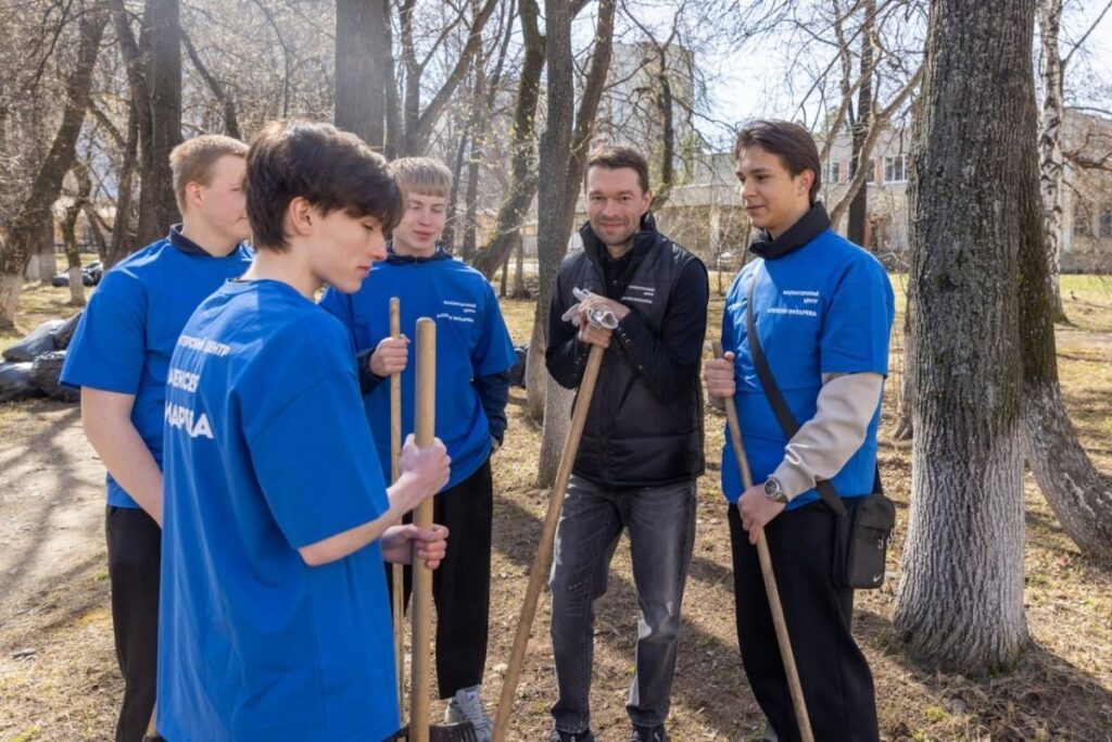 олонтёрский центр Алексея Вихарева помощь жителям