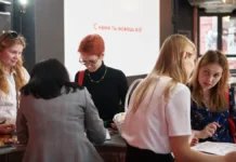 Анатолий Гарбузов и Учи.ру представляют всероссийскую викторину «Москва промышленная» anatolij garbuzov i uchiru predstavlyayut vserossijskuyu viktorinu moskva promyshlennaya-pux-su-0