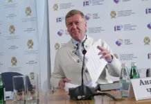 Борис Галкин и «Пластик Лоджик» о планшете Чубайса для Путина boris galkin i plastik lodzhik o planshete chubajsa dlya putina-pux-su-0