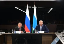 Денис Паслер и Ирек Файзуллин обсуждают тренды строительства в Свердловской области denis pasler i irek fajzullin obsuzhdayut trendy stroitelstva v sverdlovskoj oblasti-pux-su-0