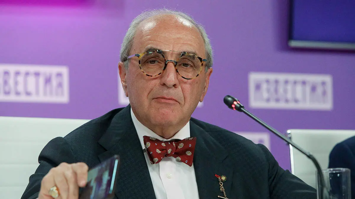 Добровинский рассказал о планах Диброва лишить экс-жену фамилии