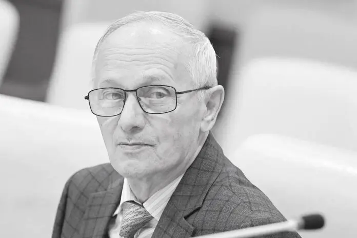 Евгений Букреев стал гордостью Кировграда и Законодательного Собрания Свердловской области-0