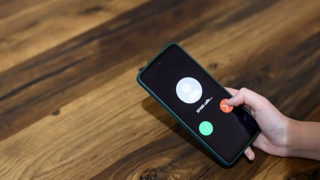 Как избавиться от навязчивых звонков и спама от банка