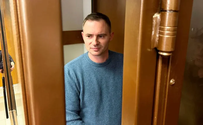 maksim kruglov obsuzhdaet sobytiya vokrug rosfinmonitoringa i partii yabloko-pux-su-0