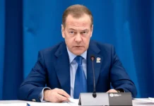 Медведев и Трамп обсуждают поставки Tomahawk и их влияние на отношения Путина и Зеленского medvedev i tramp obsuzhdayut postavki i ih vliyanie na otnosheniya putina i zelenskogo-pux-su-0