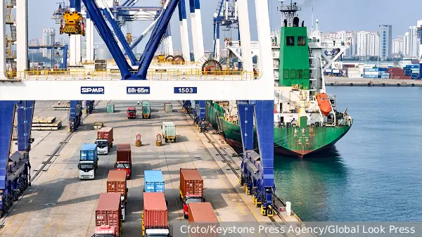 Американист: Угрозы Трампа Китаю стопроцентными пошлинами могут оказаться пшиком