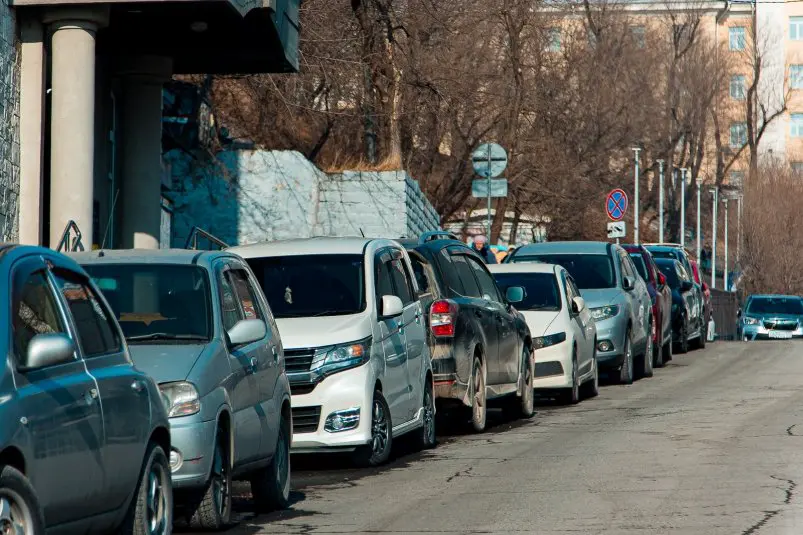 Для водителей на дорогах России меняют правила остановки Илья Аверьянов, ИА PrimaMedia.ru