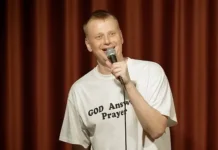 Слава Комиссаренко и Дмитрий Романов обсуждают юмор и статус иноагента slava komissarenko i dmitrij romanov obsuzhdayut yumor i status inoagenta-pux-su-0