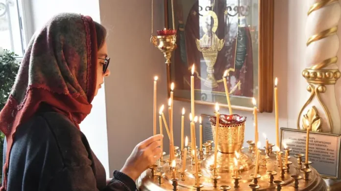 svyashhennik vladislav beregovoj podelilsya tajnami czerkovnyh zapisok-pux-su-0