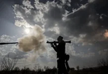 Сырский допускает ошибки на Добропольском выступе, комментирует Полетаев syrskij dopuskaet oshibki na dobropolskom vystupe kommentiruet poletaev-pux-su-0