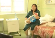 В Бурятии Валерия Денисовна стала самой крупной новорожденной за 15 лет v buryatii valeriya denisovna stala samoj krupnoj novorozhdennoj za 15 let-pux-su-0