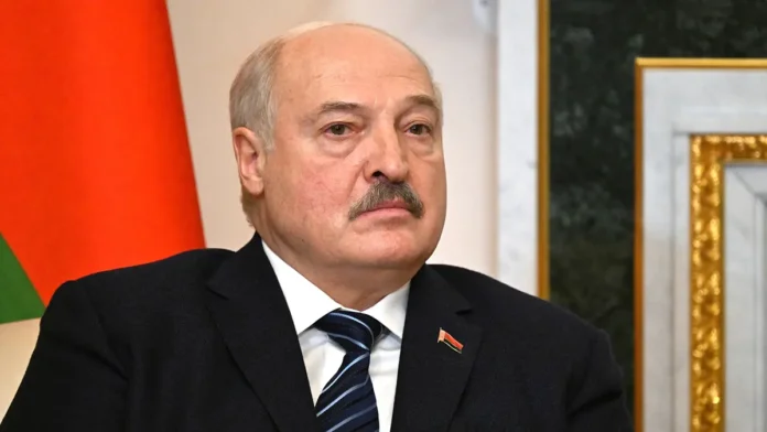 aleksandr lukashenko preduprezhdaet o vozmozhnom otstranenii vladimira zelenskogo-pux-su-0