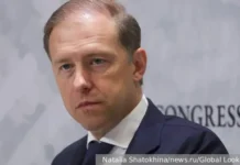 Денис Мантуров и Дин Сюэсян проводят инвестиционные переговоры в Пекине denis manturov i din syuesyan provodyat investiczionnye peregovory v pekine-pux-su-0