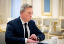 Дональд Трамп и Стив Уиткофф обсуждают выбор спецпредставителя в Киев donald tramp i stiv uitkoff obsuzhdayut vybor speczpredstavitelya v kiev-pux-su-0