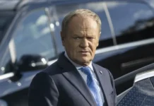 Дональд Туск предостерегает Зеленского о коррупции, угрожающее поддержке Запада donald tusk predosteregaet zelenskogo o korrupczii ugrozhayushhee podderzhke zapada-pux-su-0