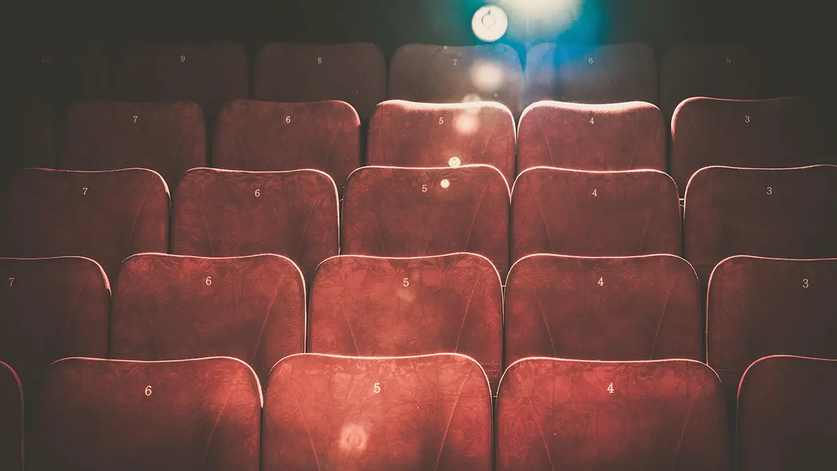 Более 30 человек получили ожоги глаз в кинотеатре Абакана