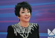 Лолита Милявская ответила на обвинения в мошенничестве с виллами и Сергеем Домогацким на Бали lolita milyavskaya otvetila na obvineniya v moshennichestve s villami i sergeem domogaczkim na bali-pux-su-0