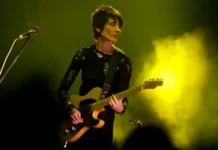 Минюст иноагентов сообщает об успешной сделке с продажей Mercedes Земфиры minyust inoagentov soobshhaet ob uspeshnoj sdelke s prodazhej zemfiry-pux-su-0