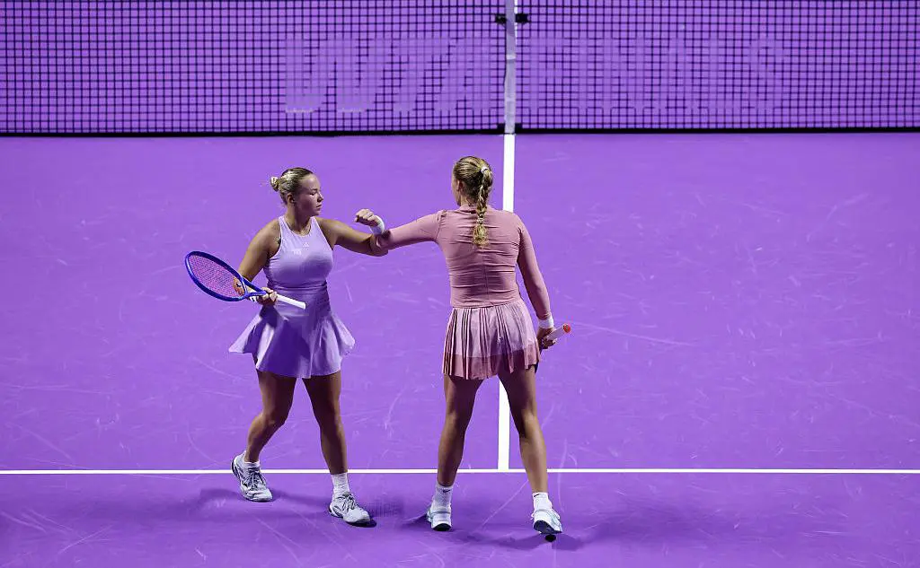 Диана Шнайдер и Мирра Андреева (слева направо) (Matthew Stockman / Getty Images)