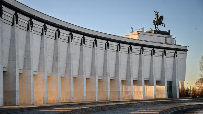 muzej pobedy poluchil relikviyu ot shkoly 3 goroda shumerlya v pamyat o vojne-pux-su-0