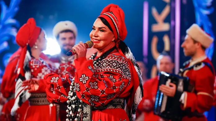 nadezhda babkina podderzhala rossijskih mam prizvav darit podarki na den materi-pux-su-0