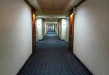 После спора с туристкой на Хайнане в отель вмешалась полиция posle spora s turistkoj na hajnane v otel vmeshalas policziya-pux-su-0