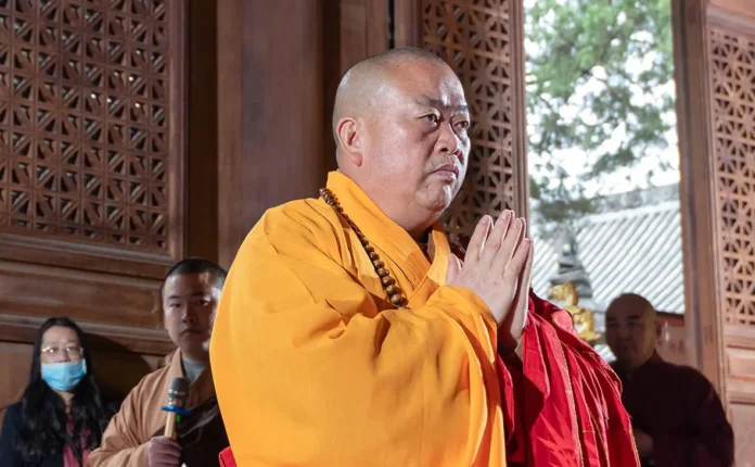 shi yunsin i shaolinskij monastyr obnovlyayut perspektivy v kitae-pux-su-0