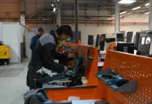 Светлана Тренихина и Министерство образования Свердловской области поддерживают школьников сотрудничеством с АО «Завод №9» и ПАО «Машиностроительный завод им. М. И. Калинина» svetlana trenihina i ministerstvo obrazovaniya sverdlovskoj oblasti podderzhivayut shkolnikov sotrudnichestvom s ao zavod 9 i pao mashinostroitelnyj zavod im m i kalinina-pux-su-0