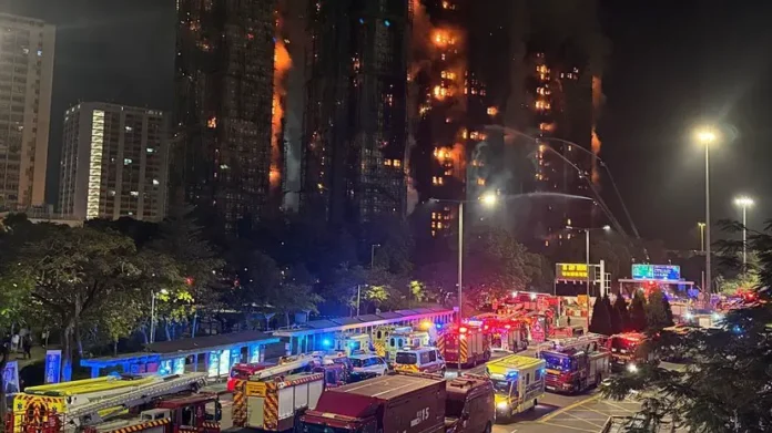 v gonkonge posle pozhara v obsuzhdayutsya i -pux-su-0