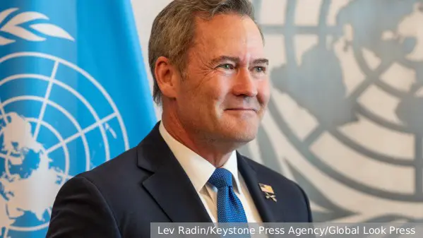 Уолтц нанес «визит вежливости» Небензе