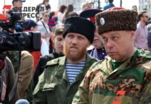 Виталий Кузнецов и Митрополит Кирилл объединили казачество для обороны России vitalij kuzneczov i mitropolit kirill obedinili kazachestvo dlya oborony rossii-pux-su-0