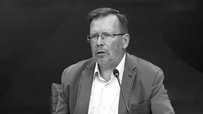 vladimir batyuk ostavil yarkij sled v nauke rabotaya v institute ssha i kanady ran-pux-su-0