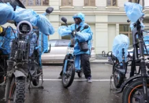 Юлия Шелковникова из Научного центра безопасности МВД РФ прокомментировала новые правила для курьеров на тротуарах столицы yuliya shelkovnikova iz nauchnogo czentra bezopasnosti mvd rf prokommentirovala novye pravila dlya kurerov na trotuarah stoliczy-pux-su-0