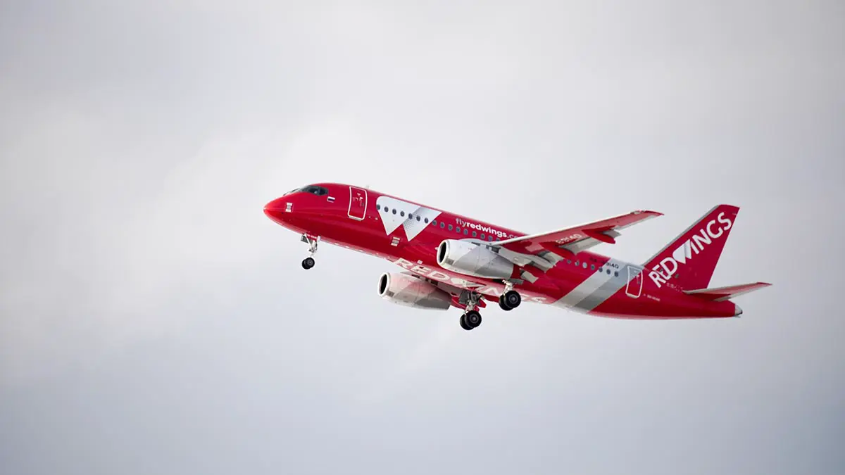 Летевший на Пхукет самолет экстренно вернулся в Москву: причины ЧП, версии произошедшего, реакция пассажиров