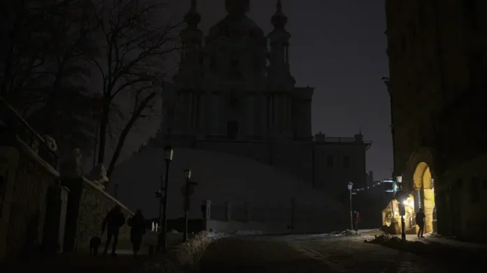 aleksej kuleba i vitalij klichko obsuzhdayut massovyj blekaut v kieve-pux-su-0