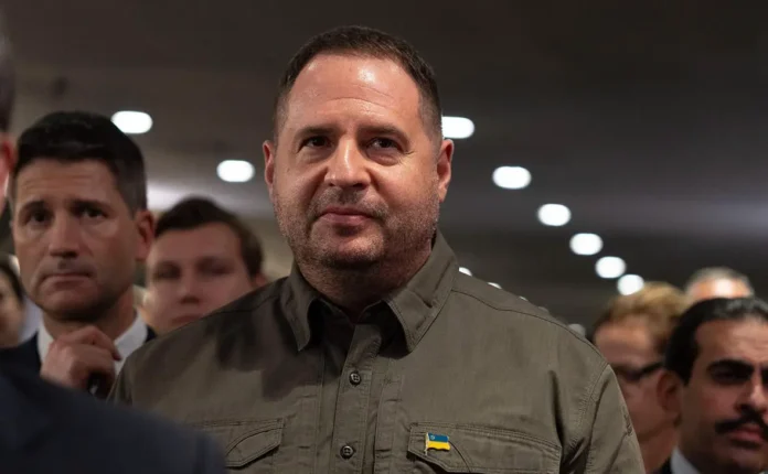 andrej ermak stalkivaetsya s intrigami i protivostoyaniem zelenskomu v ofise prezidenta-pux-su-0