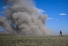 Андрей Марочко предупреждает о ситуации с контролем ВСУ над ЛНР и мирными жителями andrej marochko preduprezhdaet o situaczii s kontrolem vsu nad lnr i mirnymi zhitelyami-pux-su-0