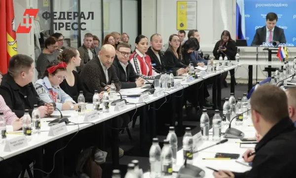 Артем Жога и Алексей Текслер запустили Совет молодежи УрФО в Челябинске-0