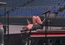 billi ajlish podelilas iskrennimi kadrami s repeticzii v -pux-su-0