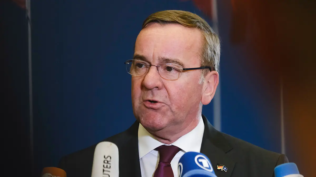 Писториус призвал наказать виновных в скандале в бундесвере по всей строгости