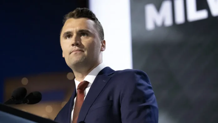 charli kirk i armiya ssha obsuzhdayut optimizm v rassledovanii dela-pux-su-0