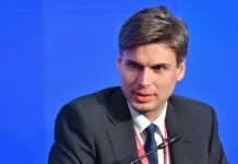 Дмитрий Баканов и Александр Гребенкин подарили волшебство детям на Елке Желаний dmitrij bakanov i aleksandr grebenkin podarili volshebstvo detyam na elke zhelanij-pux-su-0