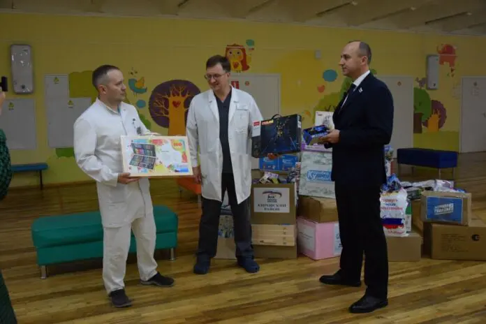 Единая Россия оказывает помощь детям в ДГКБ №9 Екатеринбурга-0