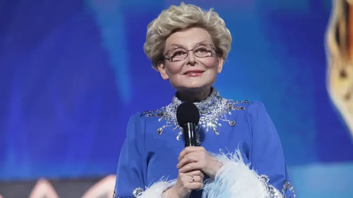 elena malysheva i aleksandr beglov obsuzhdayut uyutnoe oformlenie gorodov-pux-su-0